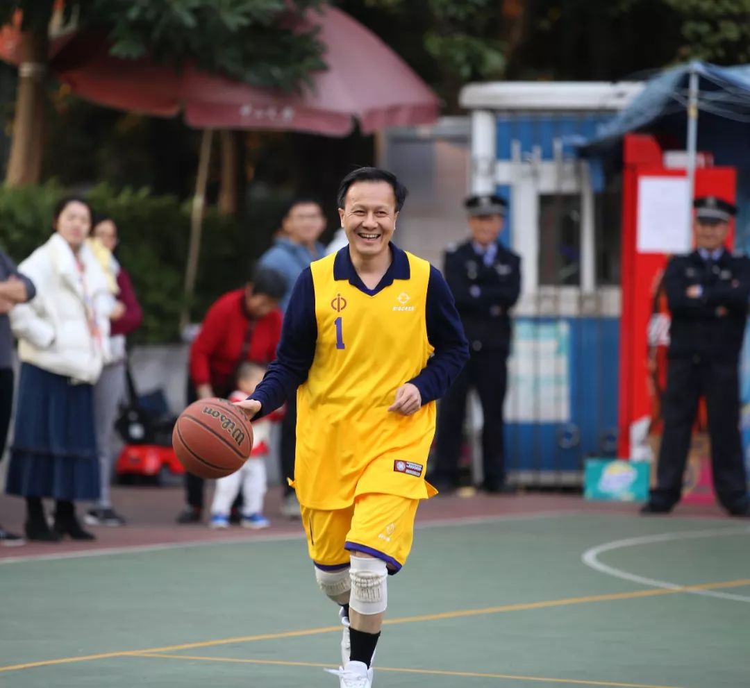 帅!换下白大褂的医生大咖,一秒变身运动达人!-肽度TIMEDOO