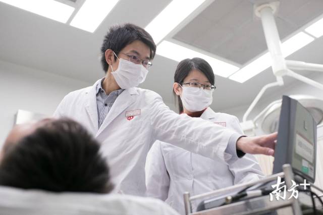 急诊科里的“神仙爱情”:最浪漫的事,是和你一起抢救病人-肽度TIMEDOO