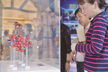 从“合成一个蛋白质”到“合成生命”,上海继续“领跑”生命科学发展-肽度TIMEDOO