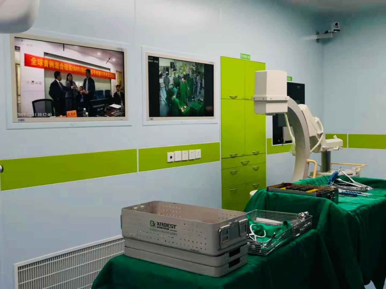 全球首例!深圳南方科技大学医院成功完成混合现实导航脊柱手术-肽度TIMEDOO
