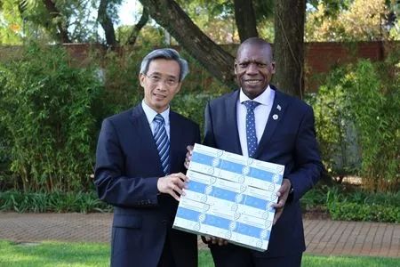 国际抗疫第九站!猛犸基金会向非洲多国捐赠华大基因新冠病毒检测试剂盒-肽度TIMEDOO
