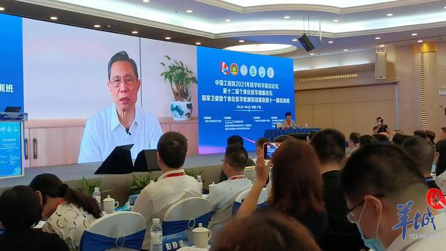 钟南山：正在研发针对变异毒株的新冠疫苗
