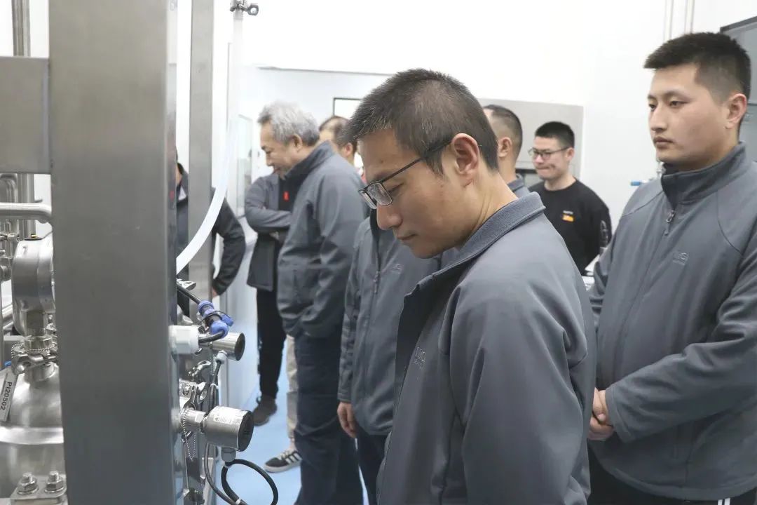 对标国际标准！华大智造青岛生产基地正式启用试剂产线