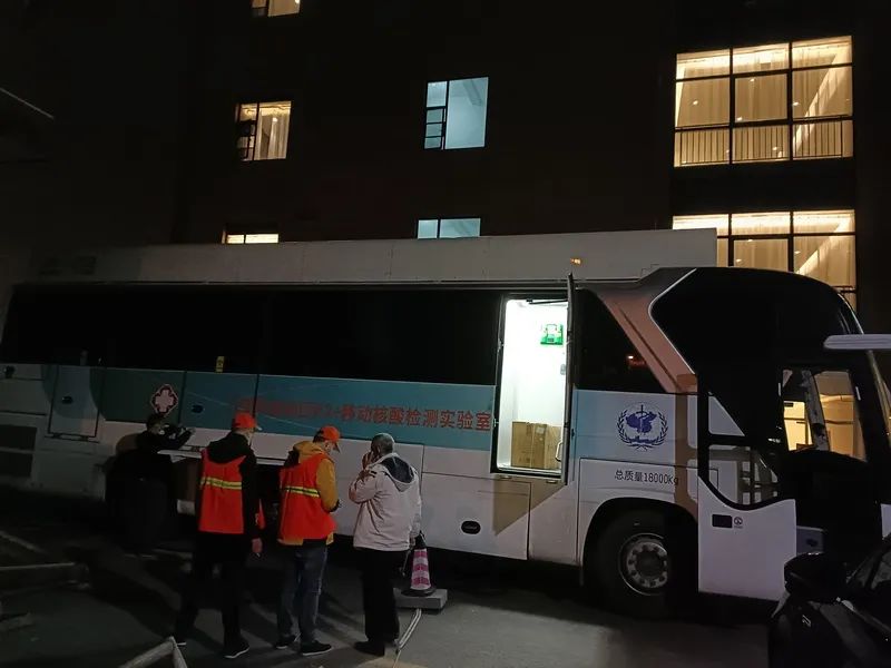 科技守“沪”！华大智造从多地调配自动化设备支撑上海2500万人核酸检测-肽度TIMEDOO