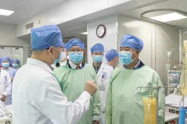 孙立忠教授与成都市第三人民医院心脏大血管团队交流 上海德达医院为西南地区心血管患者注入