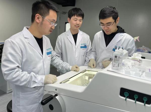 “透视”肝脏：中国科学家构建小鼠肝脏高精度时空图谱