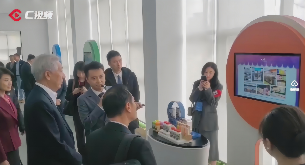 新加坡金字品牌VitaRealm维乐原投资2亿自建工厂亮相消博会-肽度TIMEDOO