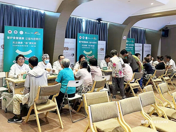 健康咨询现场 同舟共济助力健康