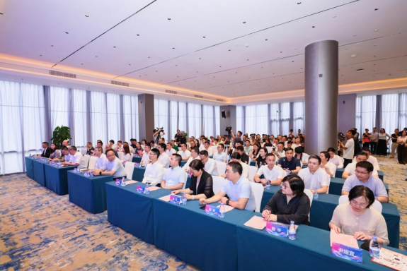 智汇银龄·链动未来 —— 广州市银发经济招商推介活动在银发链产业园圆满举行