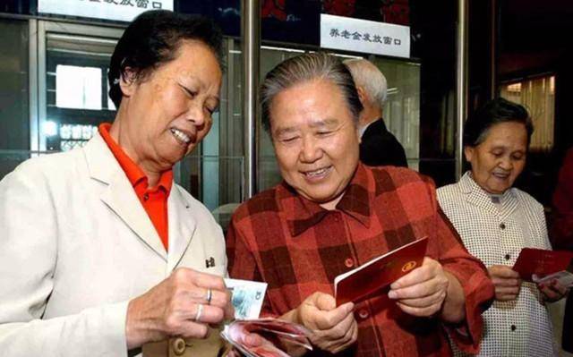 6.17日：退休人员有福了？养老金3项新调整已亮相，看看这次你能不能真正受益-肽度TIMEDOO