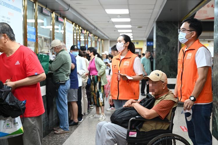 4天后，陪诊国标正式实施！禁止个人接单，12项能做，7个不能碰